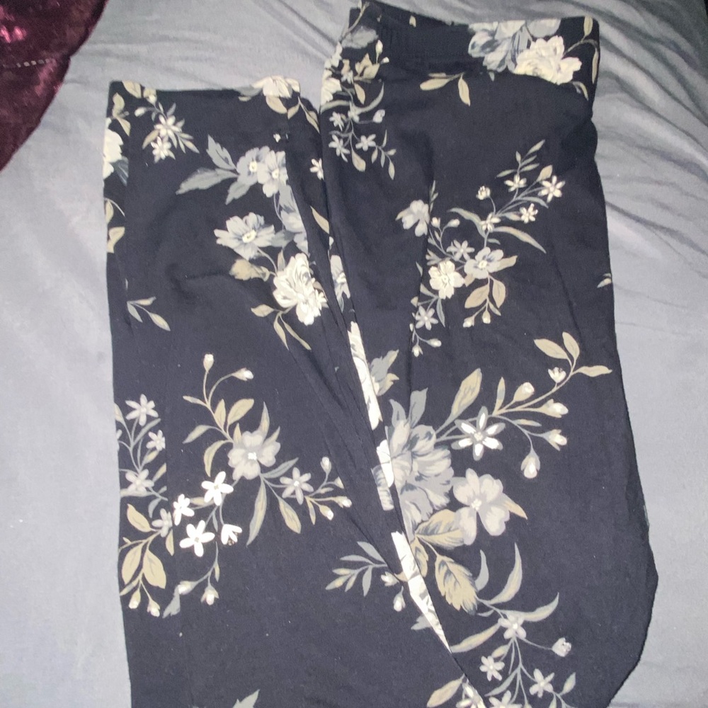 Old Navy floral leggings